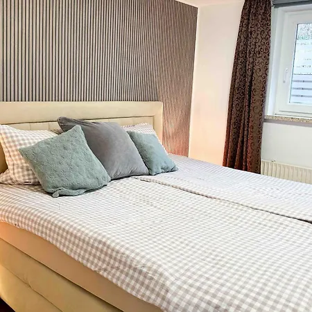 Strandnahe Souterrain-ferienwohnung Haus Sonneneck 3 * كوكسهافن